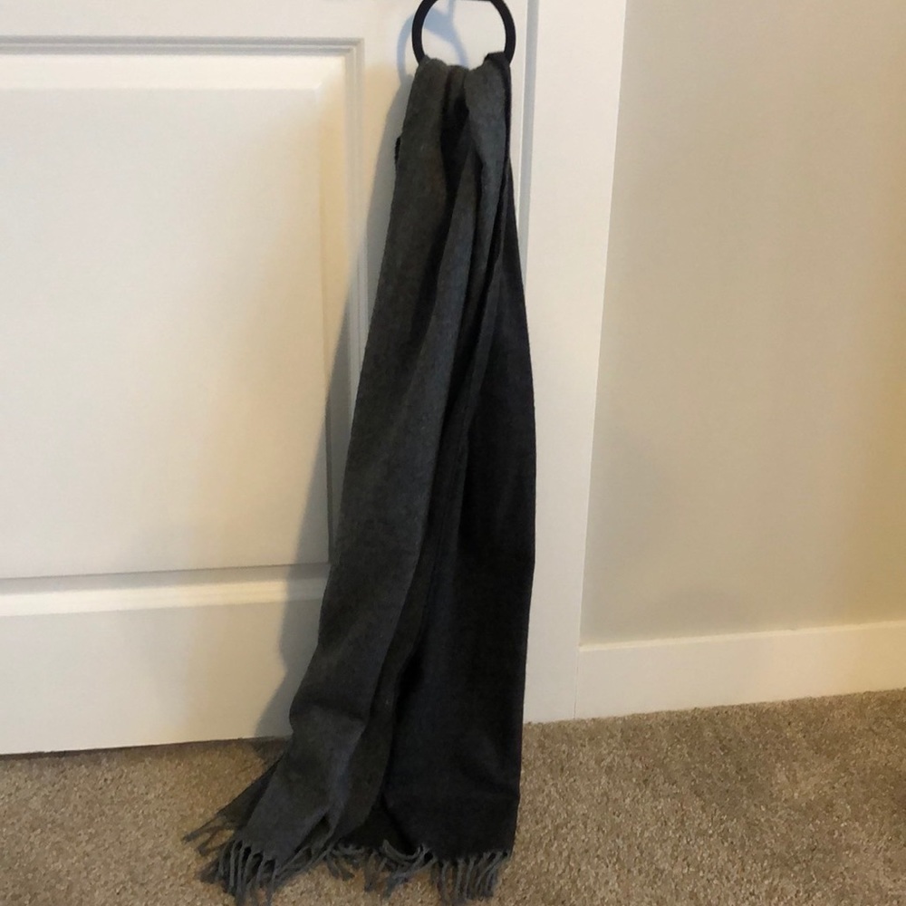 H&M scarf grey
